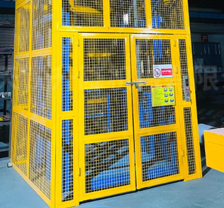 让胡路货梯可以安装在室外吗