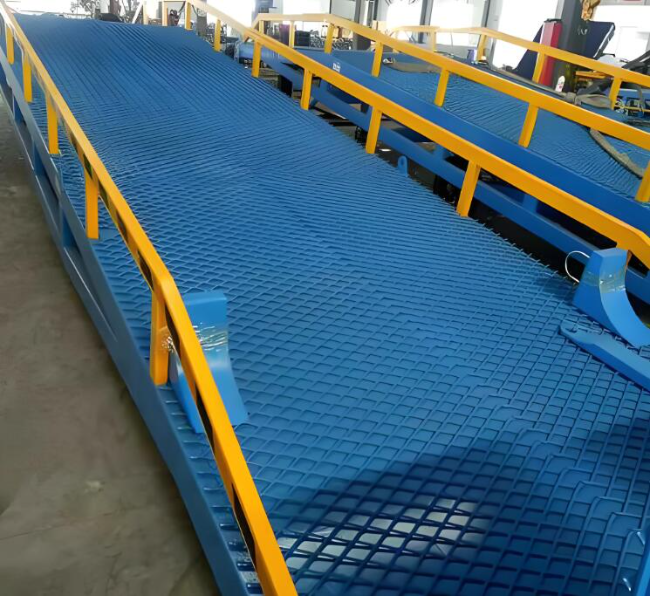 让胡路移动式液压登车桥